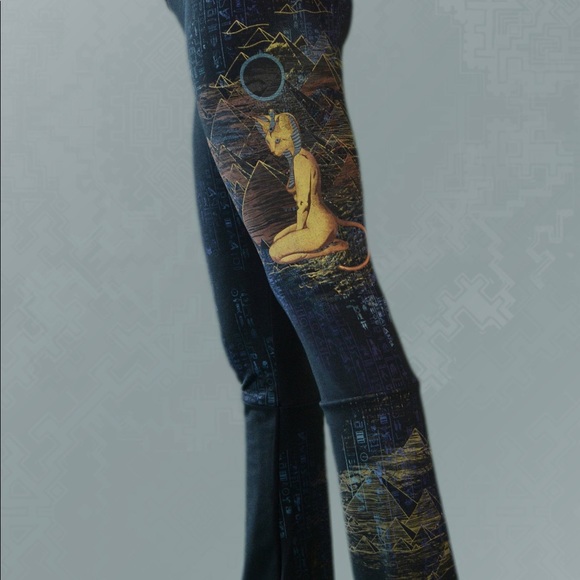 Detailed Yoga pants - Picture 3 of 5
